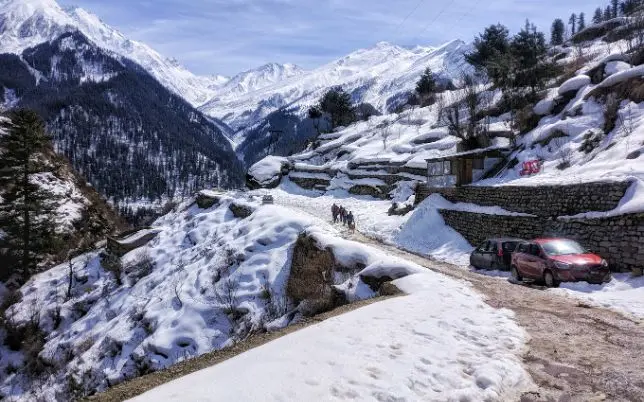 Mountain full of ice - Manali sightseeing tour