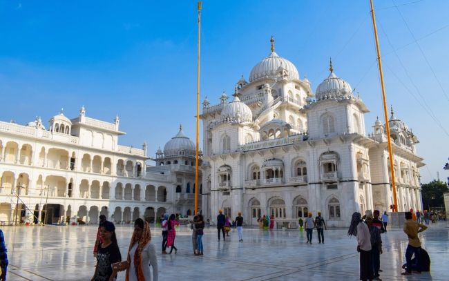 Paonta Sahib Day Tour​